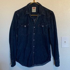 Levi’s men’s denim button down shirt